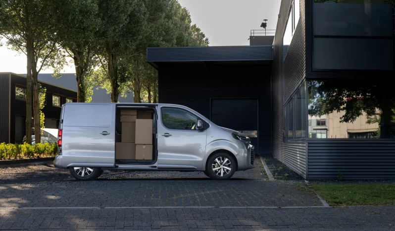 Toyota Proace full