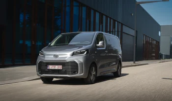 Toyota Proace full