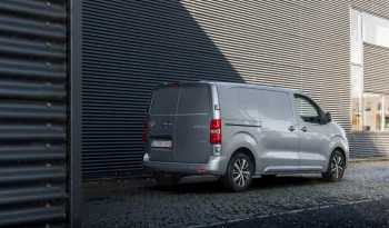Toyota Proace full