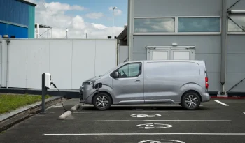 Toyota Proace full