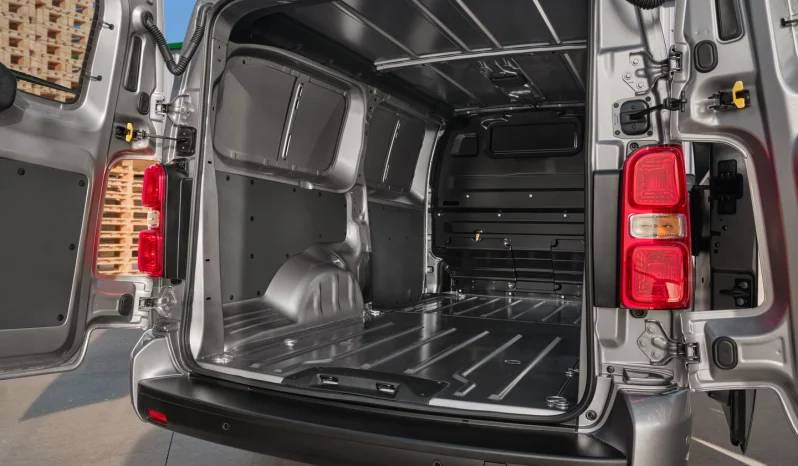 Toyota Proace full