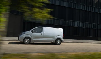 Toyota Proace full