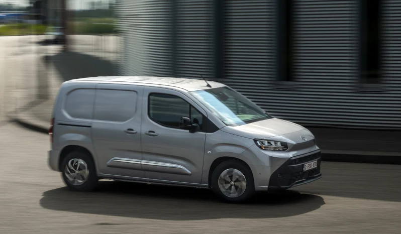 Toyota Proace City full