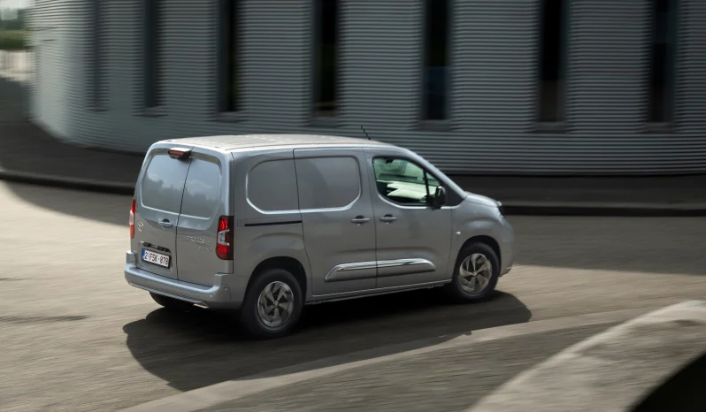 Toyota Proace City full