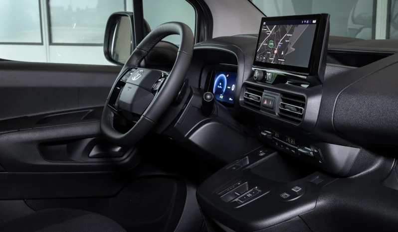 Toyota Proace City full