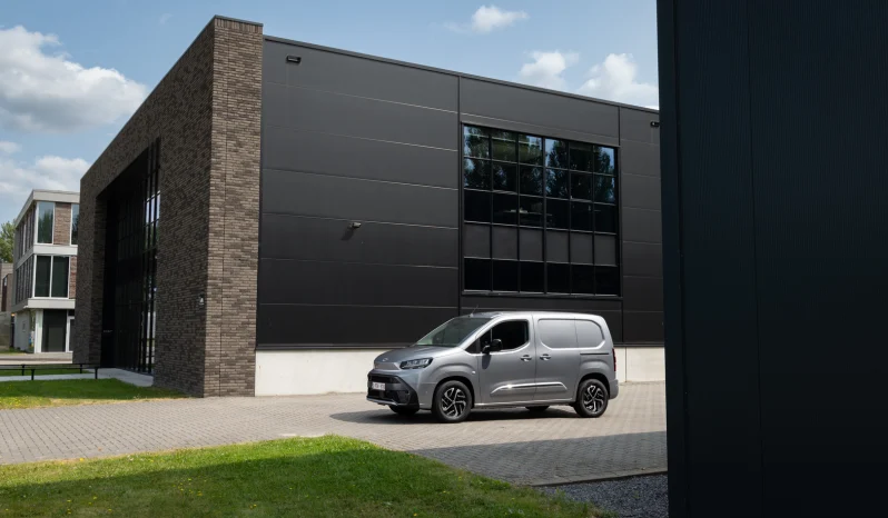 Toyota Proace City full