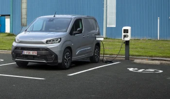 Toyota Proace City Electric full