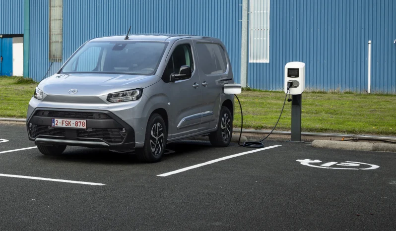 Toyota Proace City Electric full