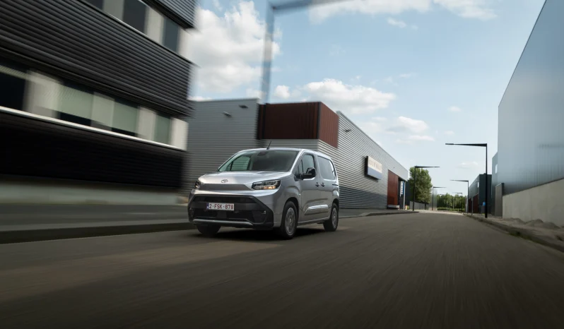 Toyota Proace City full