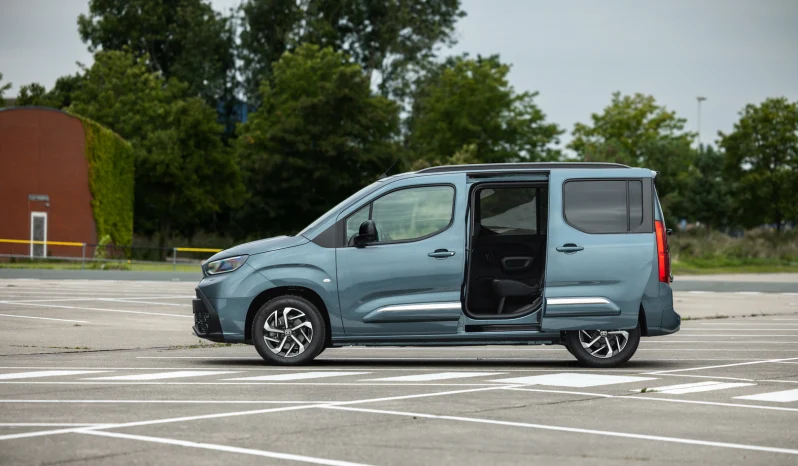 Toyota Proace City Verso full