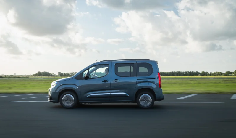 Toyota Proace City Verso full