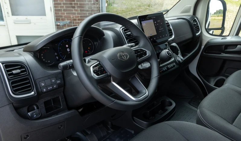 Toyota Proace Max full