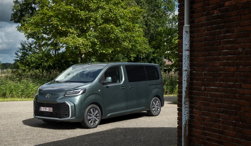 Toyota Proace Verso full