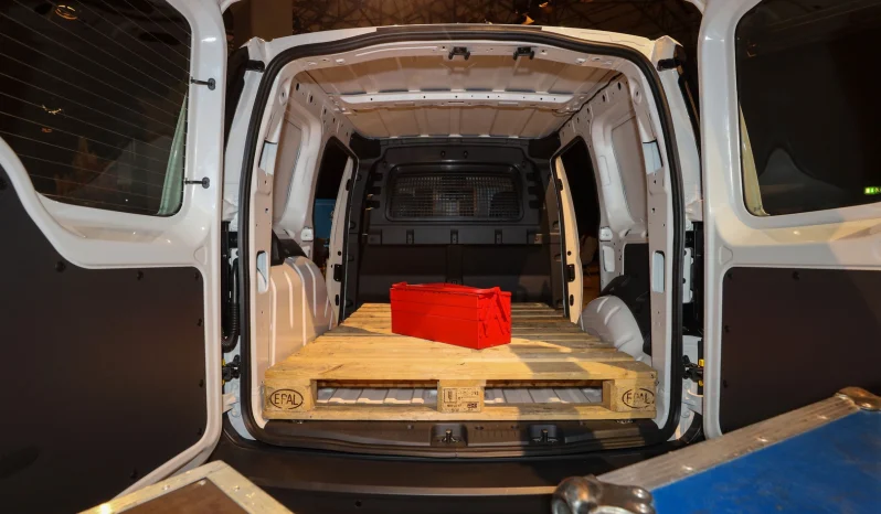 Volkswagen Caddy Cargo full