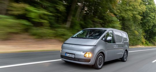 Hyundai Staria Cargo: la furgoneta eléctrica con tecnología de 800 voltios y hasta 450 km de autonomía