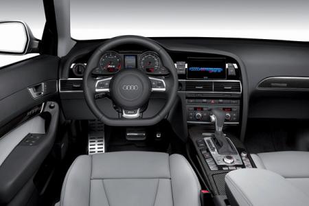 Audi RS6 Avant Gris Interior 2