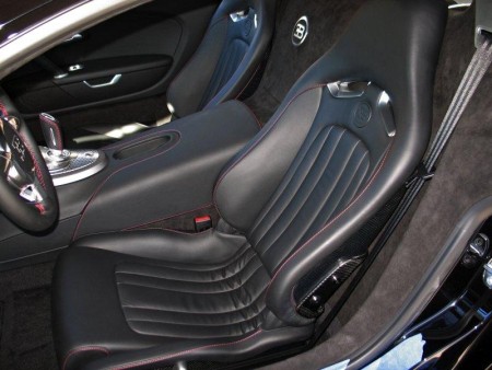Bugatti Veyron, negro absoluto (7)