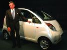 Tata entrega las llaves del primer Nano en la India
