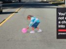 Figuras en 3D de niños pintadas sobre el asfalto en Canadá para extremar la precaución