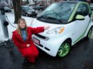El primer cliente del Smart eléctrico ya ha recibido su coche