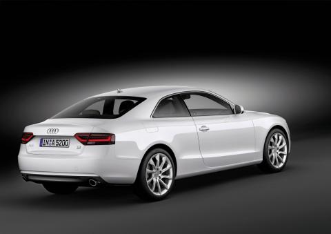 audi-a5-coupe-re01.jpg