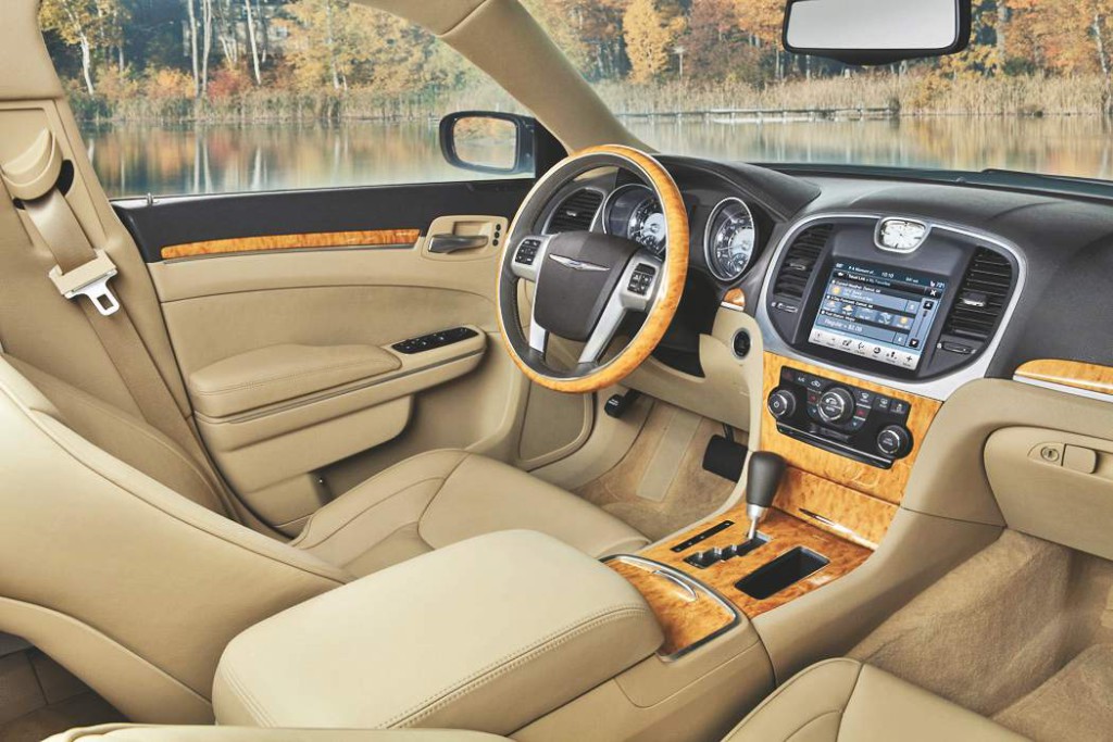 Chrysler desvela el interior del nuevo 300