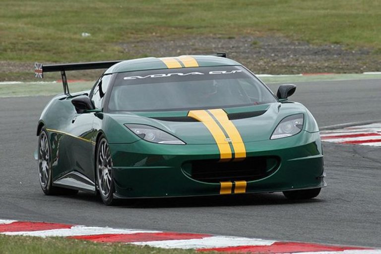 Lotus evora gt4