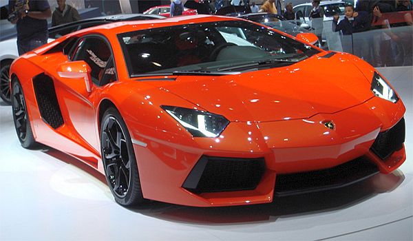 El Lamborghini Aventador es más rápido de lo que la marca dice