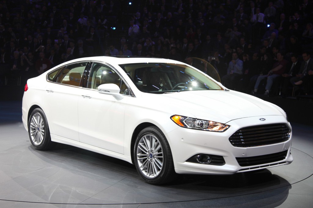 01-2013-ford-fusion-detroit-2012