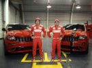 Alonso y Massa posan junto a sus nuevos Jeep Grand Cherokee SRT8