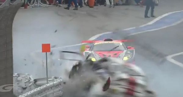 Impresionante accidente de Tim Bergmeister en el SuperGT japonés