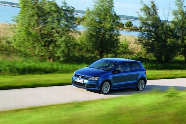 Der Volkswagen Polo BlueGT wird in unserem Markt präsentiert