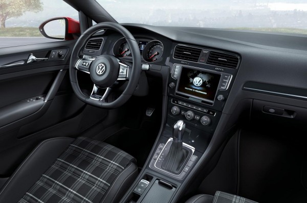 Volkswagen Golf GTD (5)