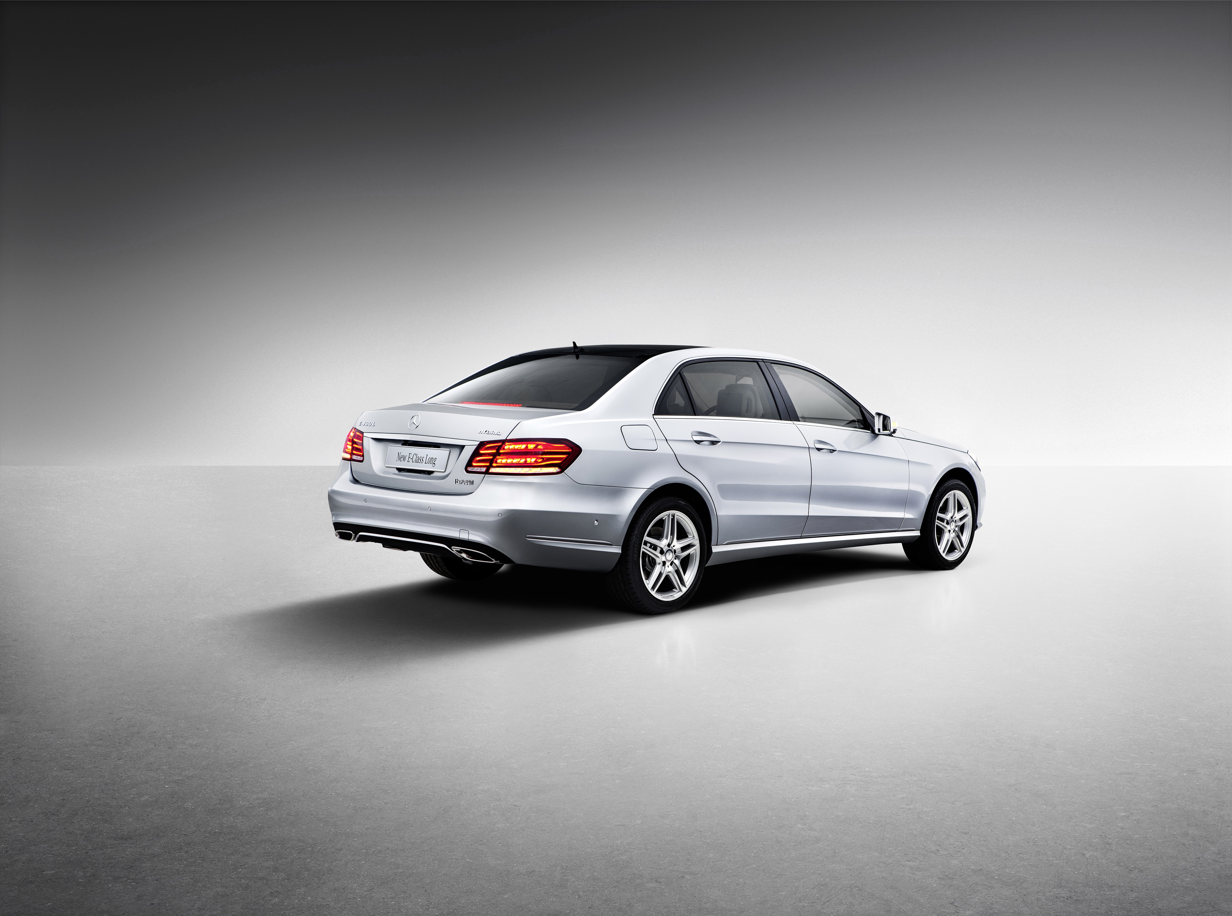 Mercedes lanza el Clase E Largo para el mercado chino