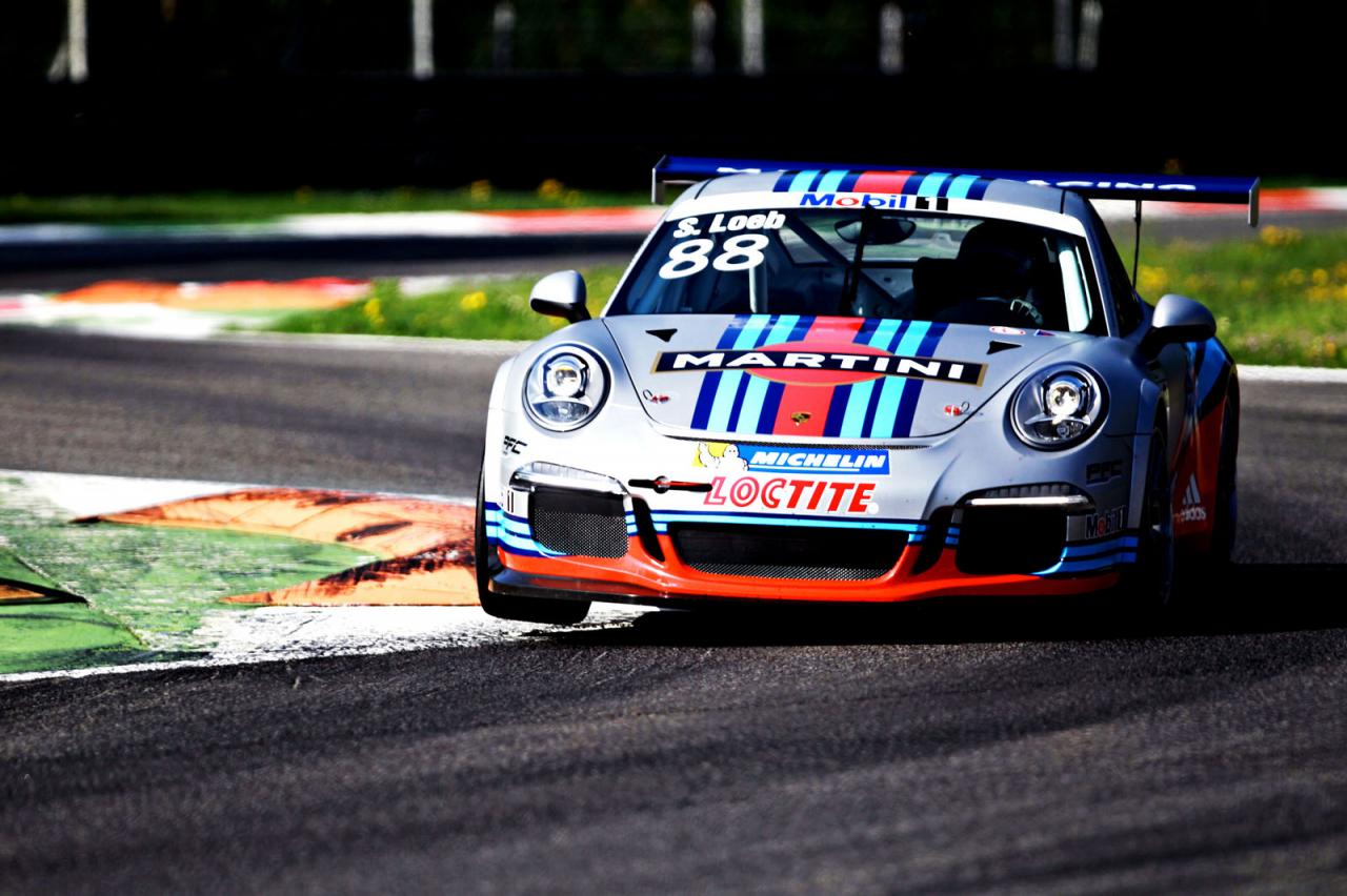 Martini envuelve con sus colores al Porsche 911 GT3 Cup