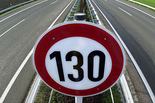 Los 130 km/h en las carreteras españolas posiblemente no lleguen este año