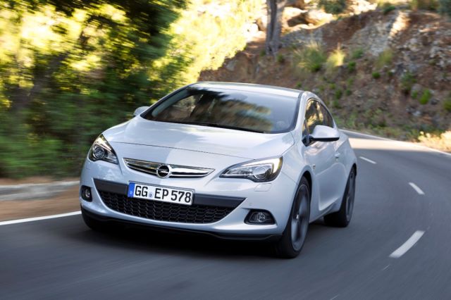 El Opel Astra GTC también incorpora el motor 1.6 SIDI Turbo