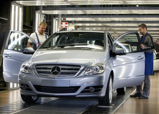 La Corte Suprema francesa autoriza a Daimler a reiniciar las ventas de sus modelos en Francia