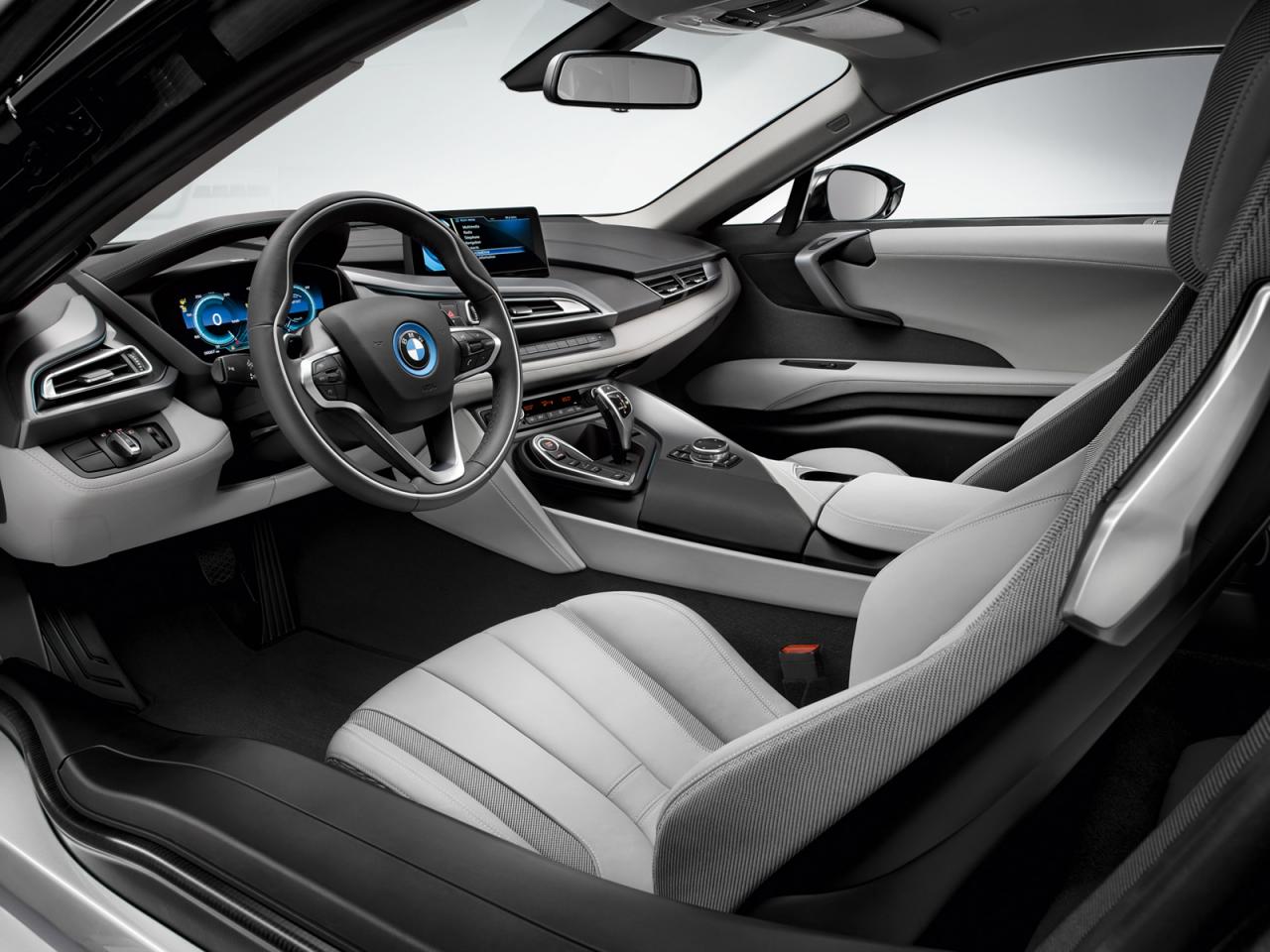 Irradiar Ejecución política El BMW i8 comienza a mostrarse oficialmente
