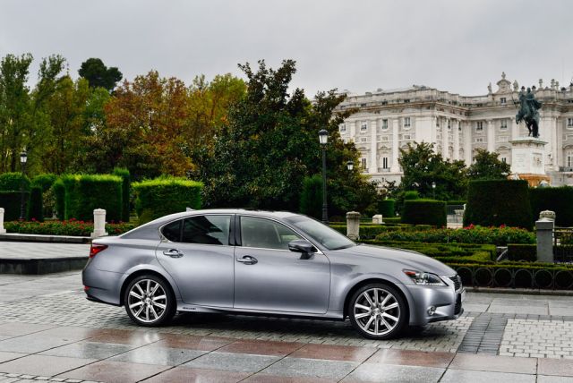 Lexus presenta el GS 300H, nuevo híbrido en la gama GS