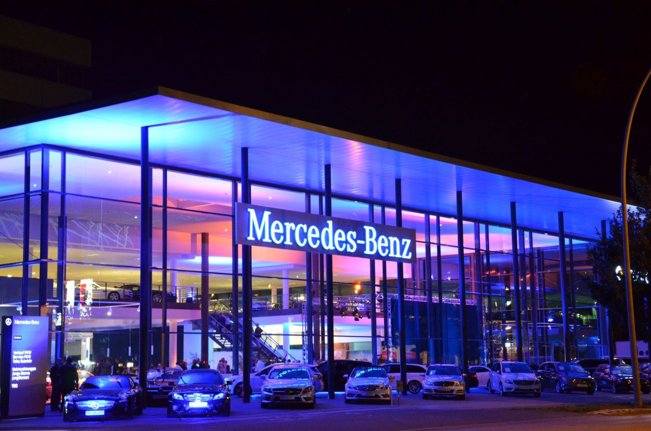 Mercedes-Benz inicia una prueba de venta por Internet