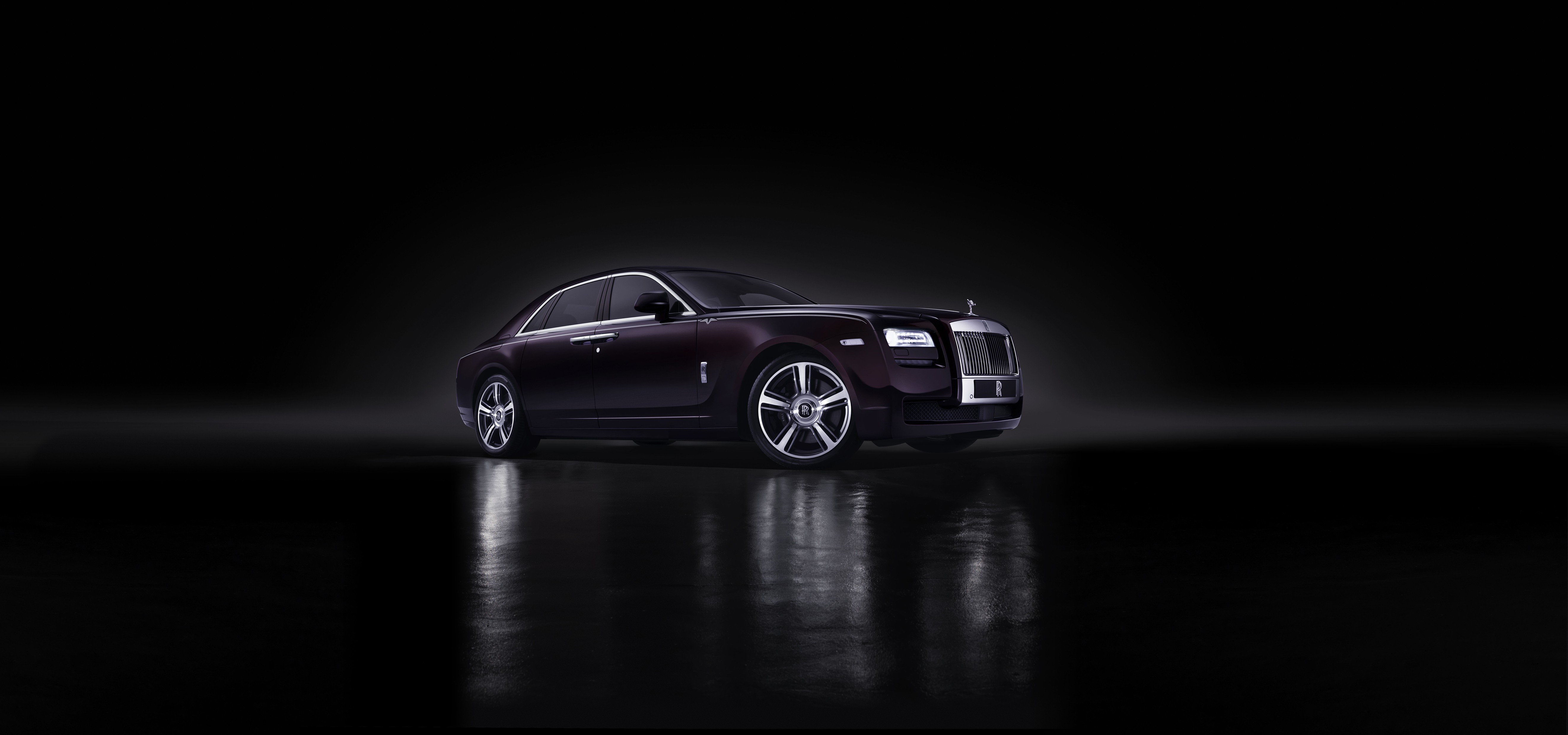 Rolls-Royce presenta el Ghost V-Specification