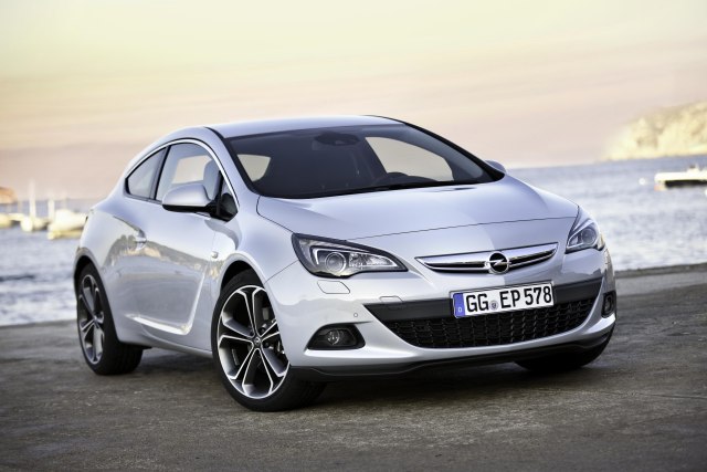 El Opel Astra GTC ya dispone del motor 1.6 CDTI