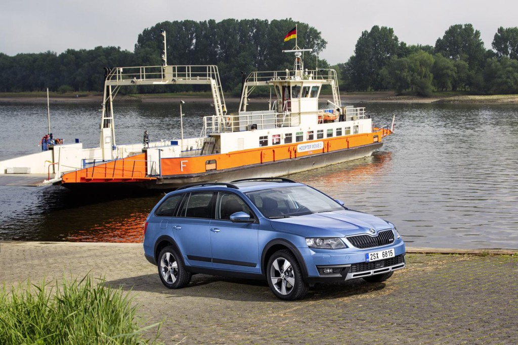 Skoda Octavia Scout, with the family in the countryside