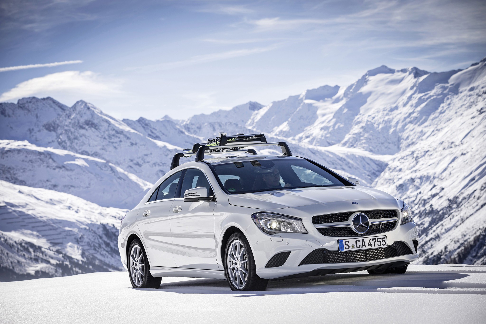 Mercedes-Benz añade nuevas versiones a los Clase A, CLA y GLA