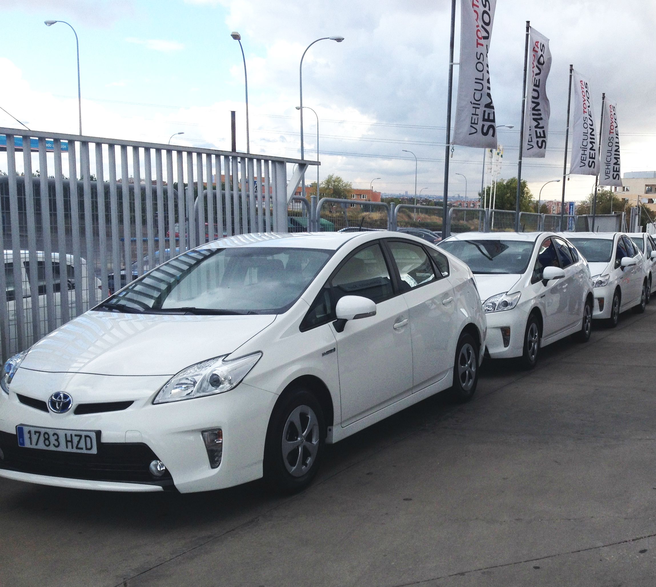 La Comunidad de Madrid incorpora 13 nuevos Toyota Prius a su flota