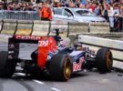 Max Verstappen estrella un F1 durante una demostración en Rotterdam