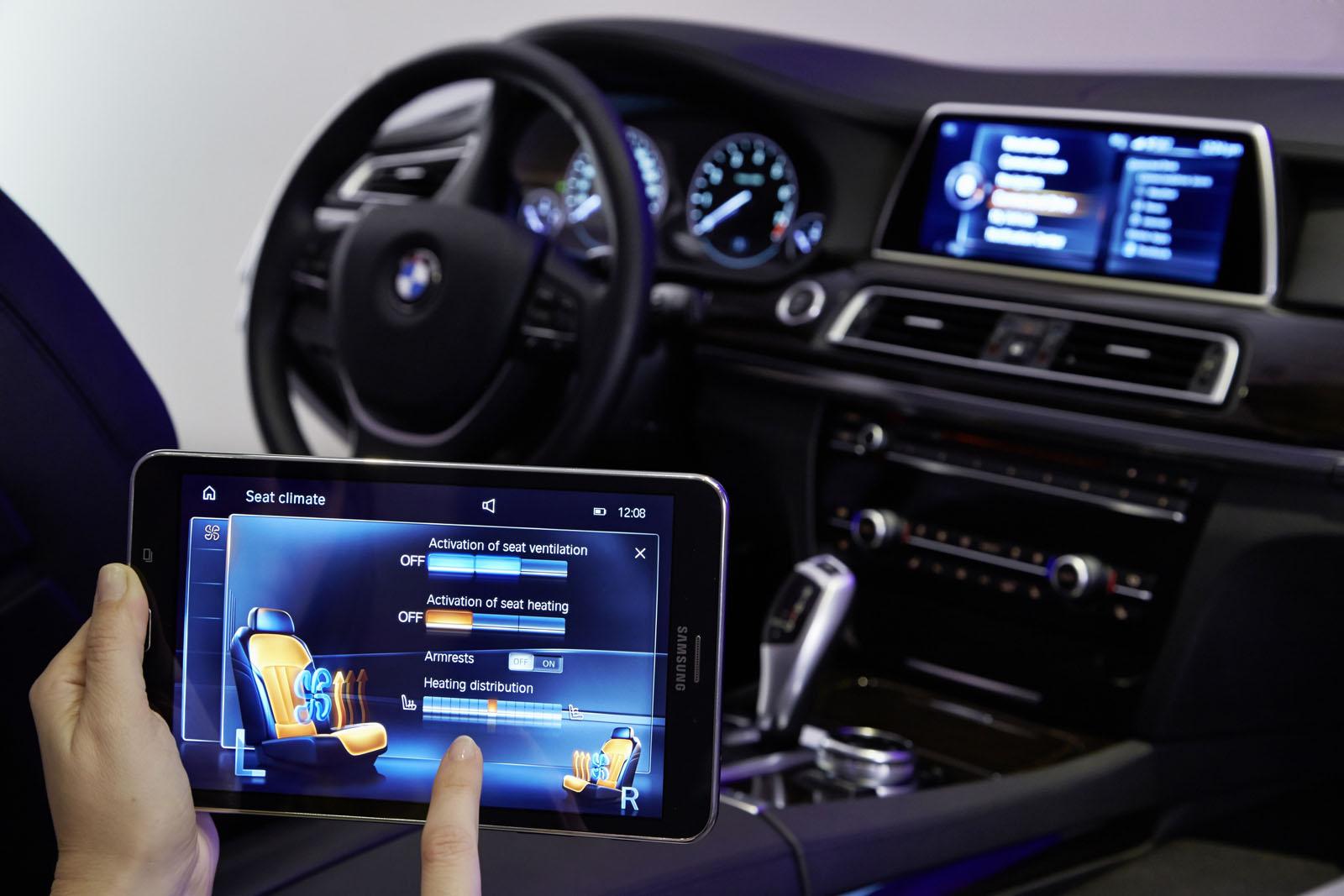 BMW presenta un nuevo iDrive y tecnología táctil en el CES 2015