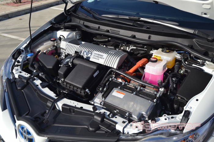 Toyota Auris Hybrid Advance, prueba (motor, prestaciones, comportamiento y  consumo)