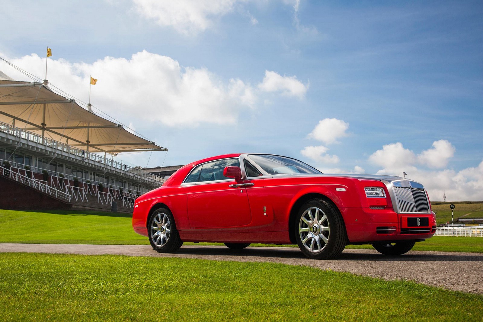 Rolls Royce presenta una colección basada en el mundo ecuestre